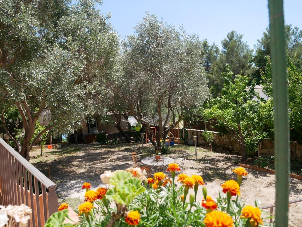 Nature Hostel La Ciotat Eksteriør billede
