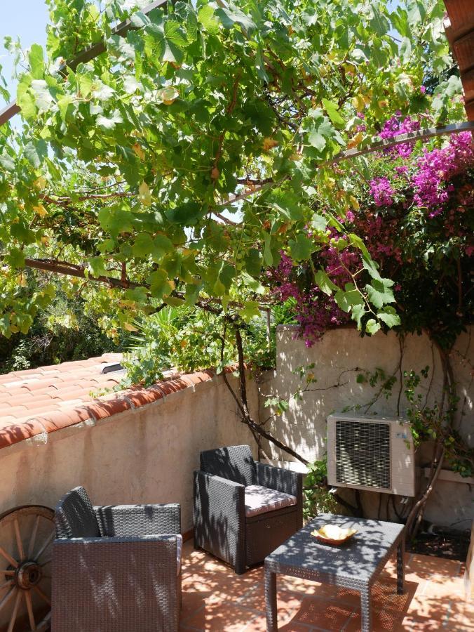 Nature Hostel La Ciotat Eksteriør billede